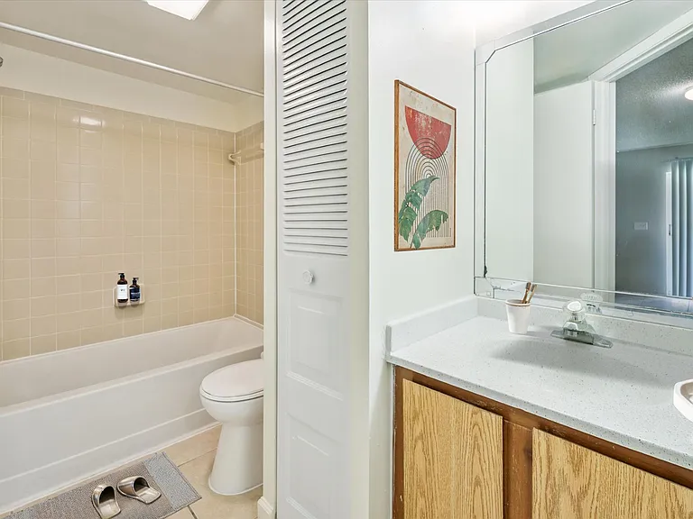 One Bedroom - 1 Bed / 1 Bath - 548 Sq.Ft.