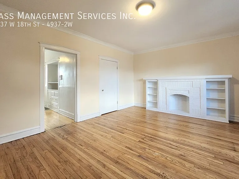 4937 W 18th St #2W — Photo 5