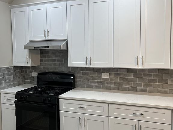 2nd image of 1608 Woodhaven Ct