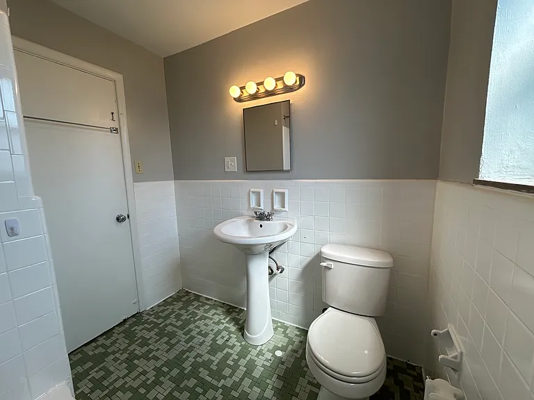 Royal Gardens Apartments — Photo 87
