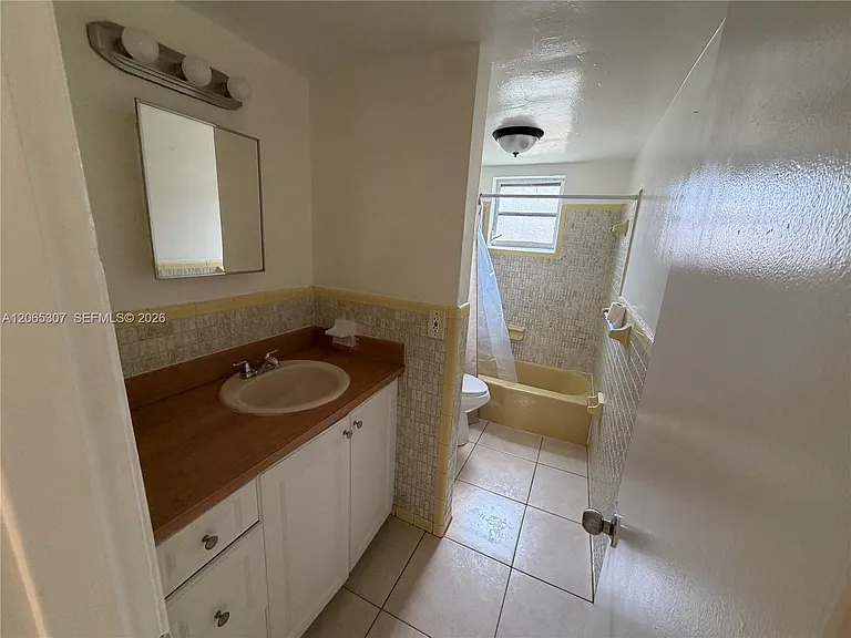 16150 NE 19th Ct #2 — Photo 5