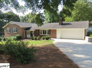 502 Rollingreen Rd, Greenville, SC 29615