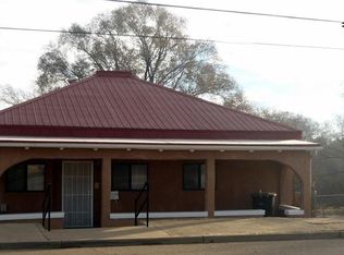 832 S Pacific St, Las Vegas, NM 87701