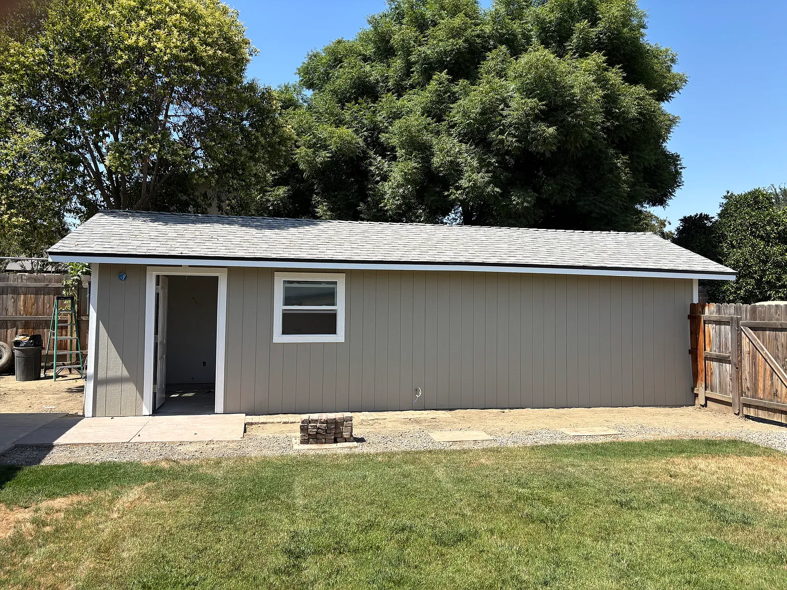 1420 S Linwood St — Photo 2