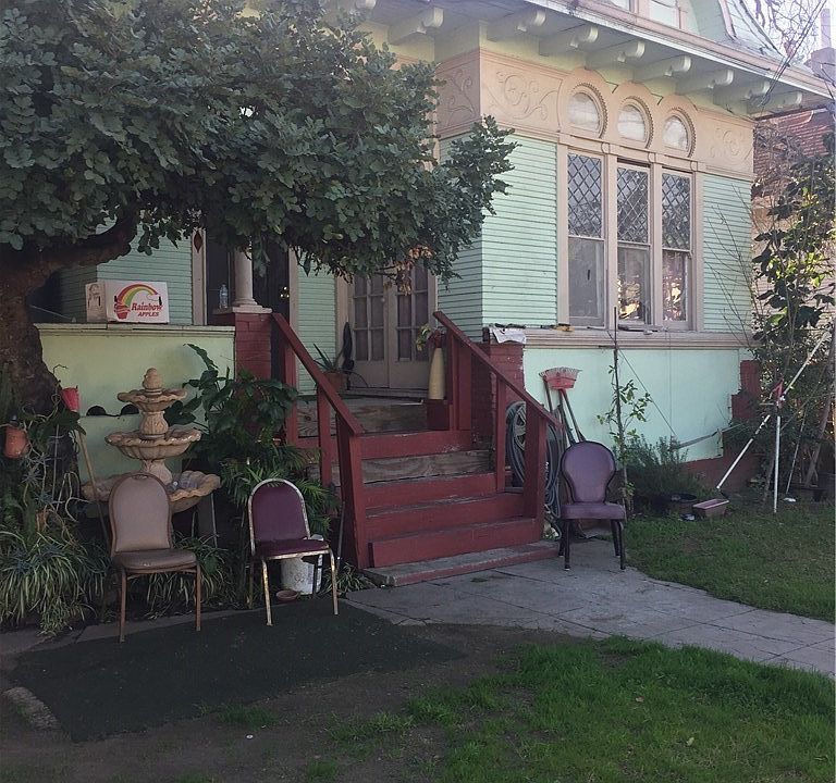 1st image of 1024 W 21st St