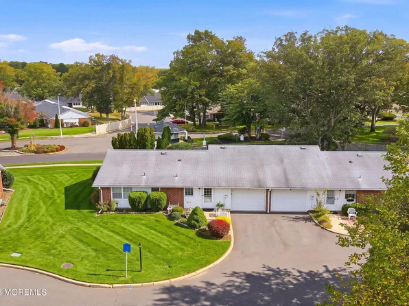 928D Thornhill Court #D, Lakewood, NJ 08701