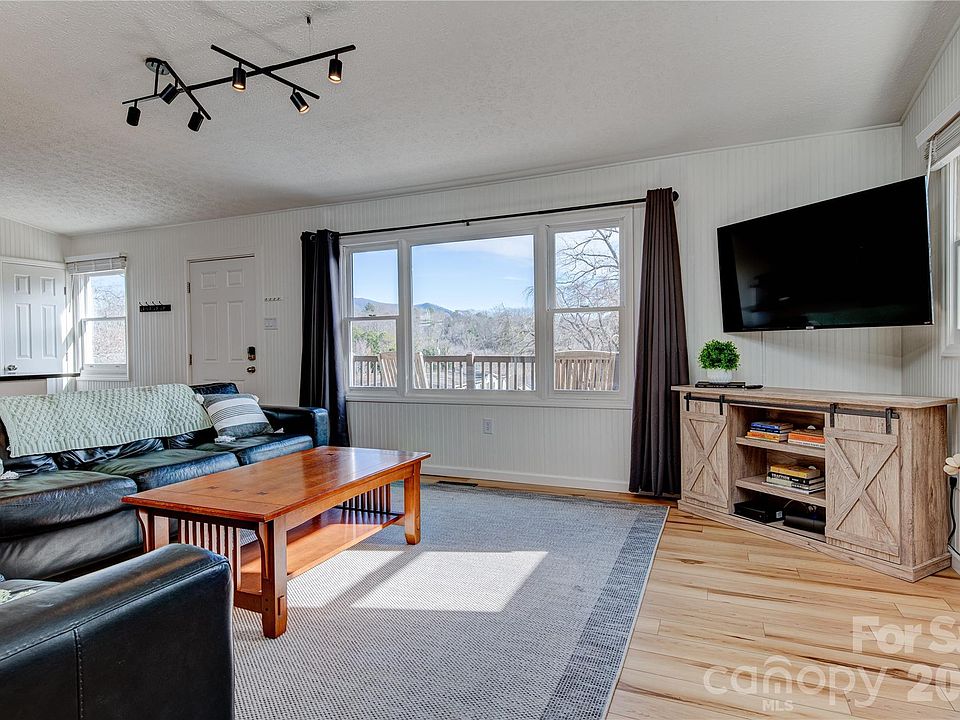 1st image of 208 Altamahaw Ave