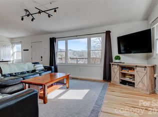 208 Altamahaw Ave, Black Mountain, NC 28711