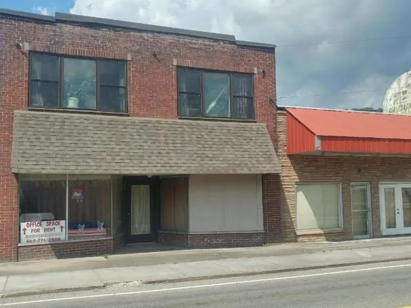 311 S Main St, Lake City, TN 37769