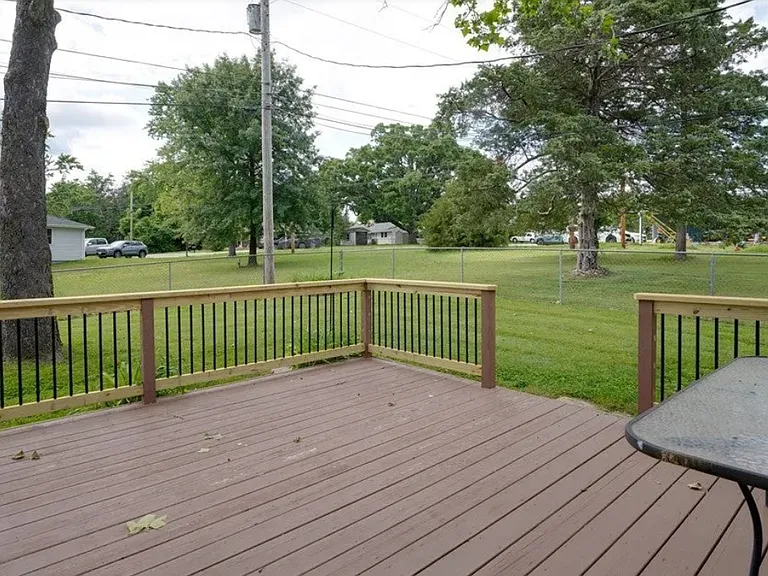 65 Leonard North St — Photo 20