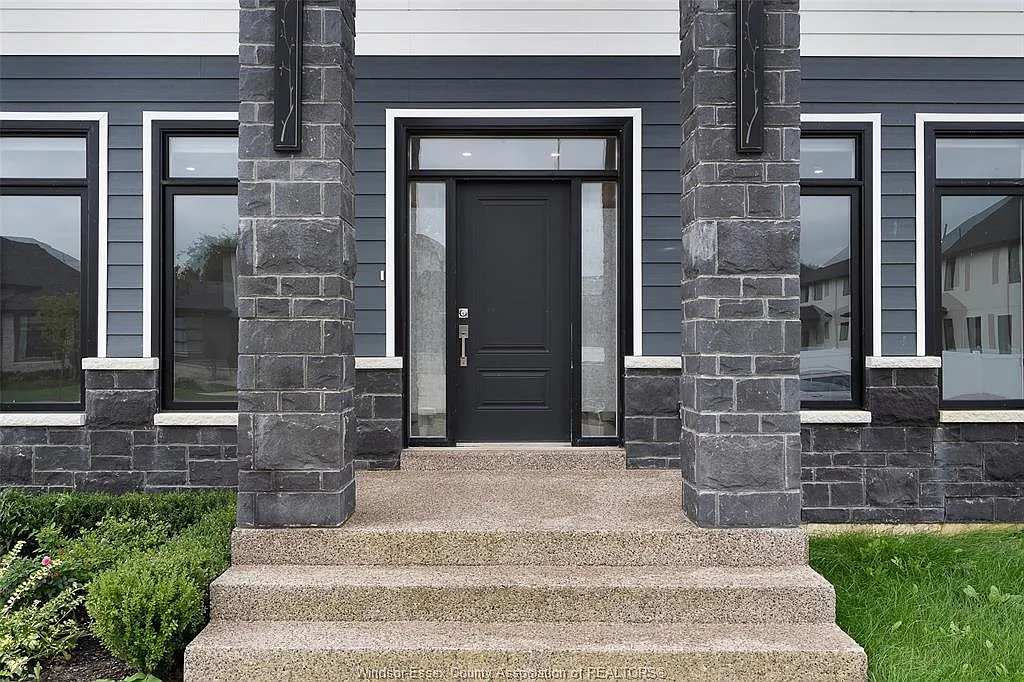 4 bed, 2.5 bath, $4,000 — Photo 4