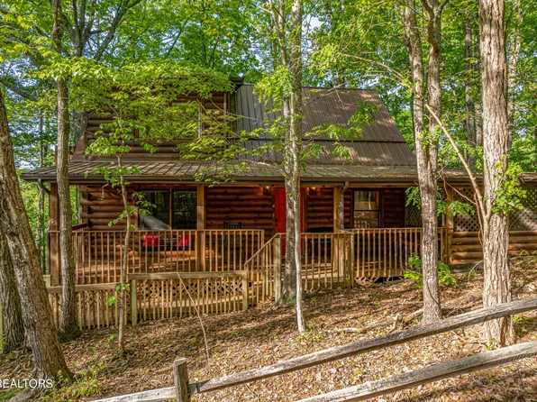 1575 Sky View Dr, Sevierville, TN 37876