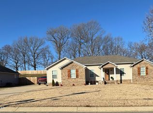 907 Granite Dr, Newbern, TN 38059