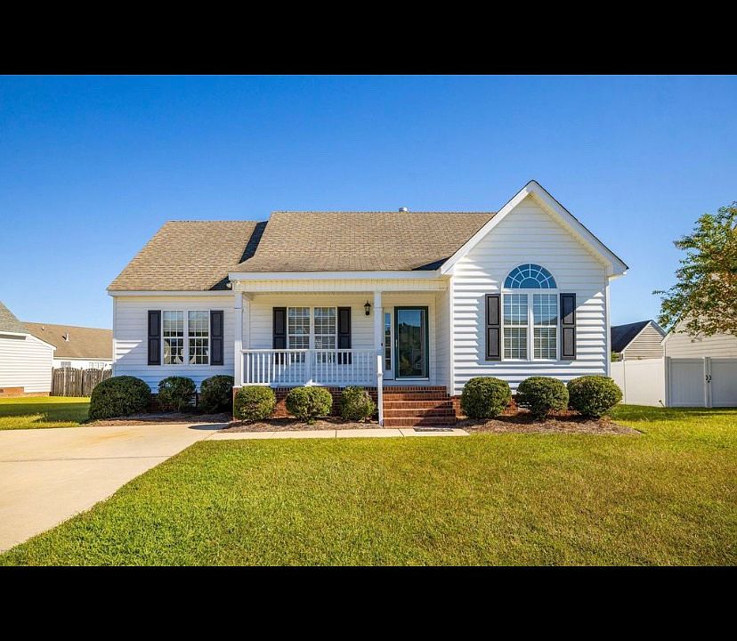 1st image of 2613 S Chatham Ct