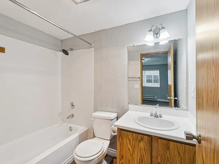 Westwood Apartments — Photo 175