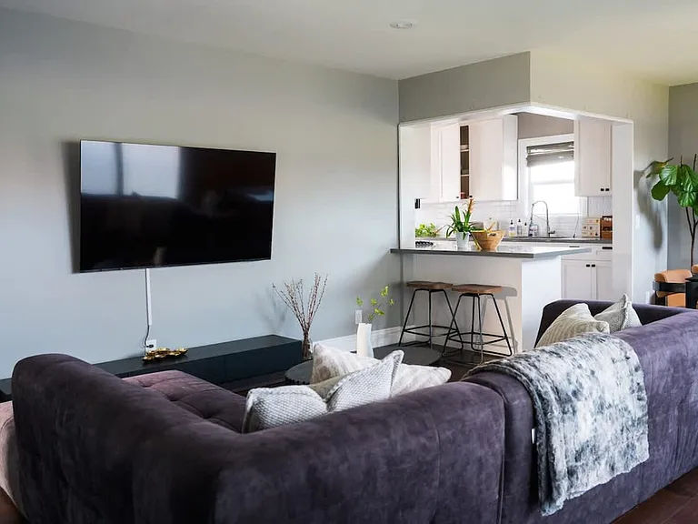 Lindblade St — Photo 17