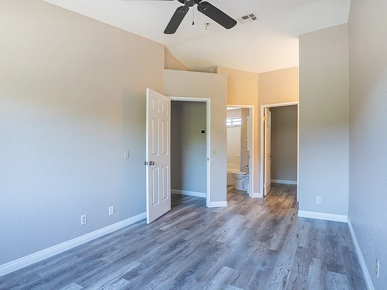 448 Tava Ln — Photo 21