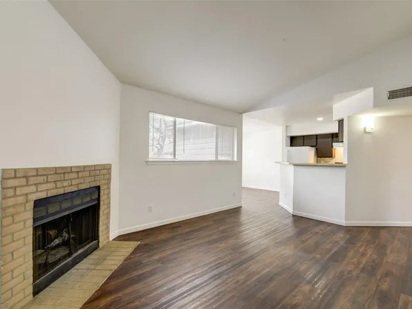 7200 T C Jester Blvd APT 904, Houston, TX 77088