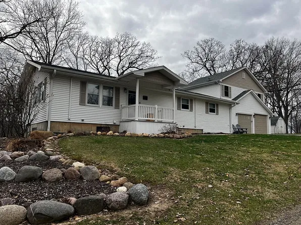 2320 W Oregon Trail Rd, Oregon, IL 61061