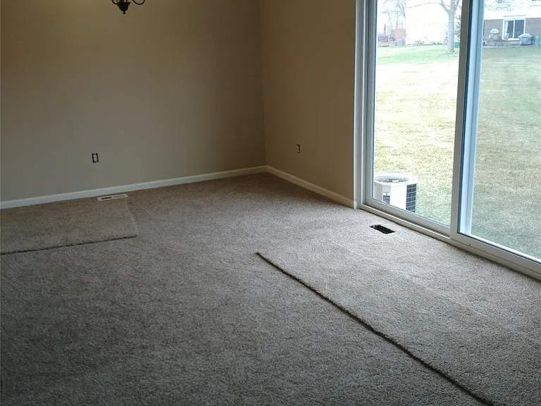 44575 Savery Dr — Photo 13
