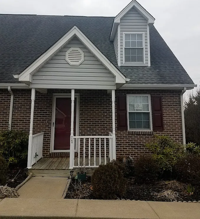 2 bed, 1400 sqft, $1,500 — Photo 1