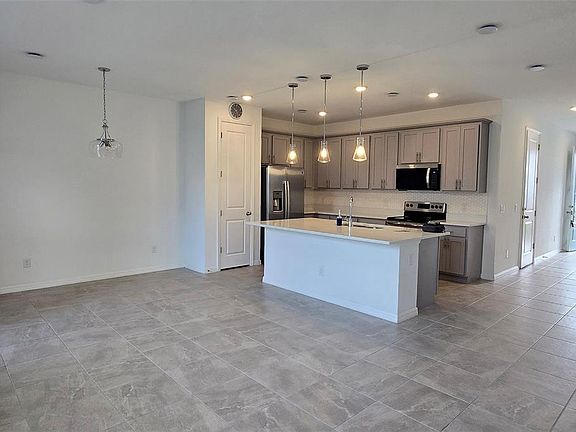 5th image of 742 LONGBOAT DRIVE