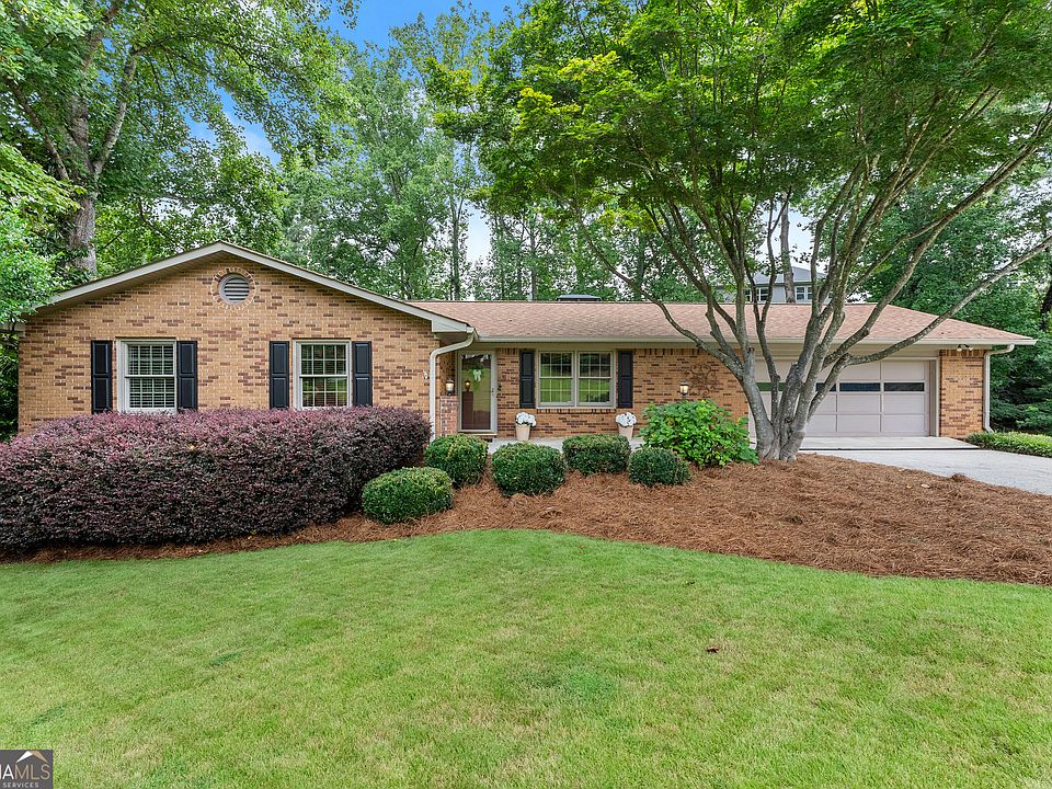 1st image of 290 Cochran Dr