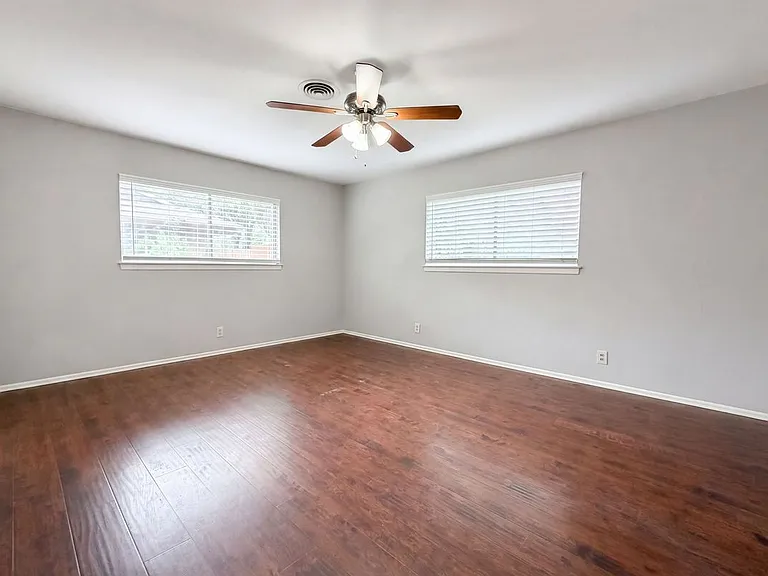 1118 Melissa Dr — Photo 11