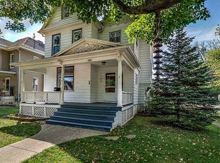 623 N Jackson St, Clinton, IL 61727