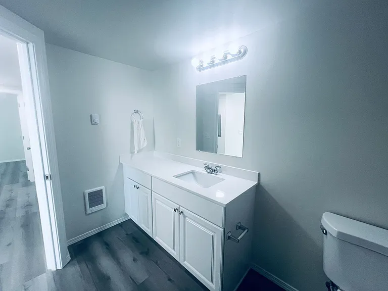 4 unit Cleveland LLC - 1913 — Photo 12