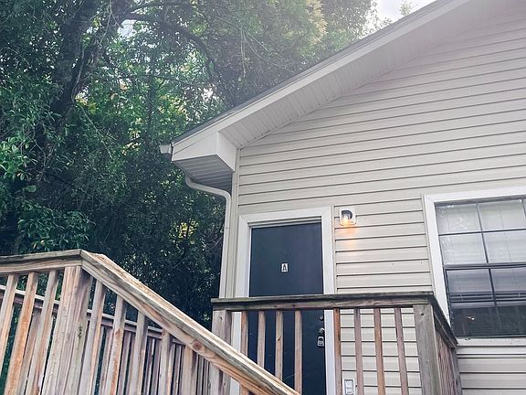 3rd image of 1464 Pine St #A