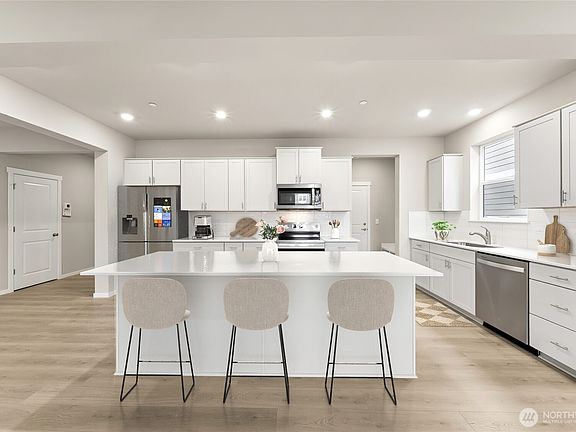 4th image of 14902 203rd Avenue E #682