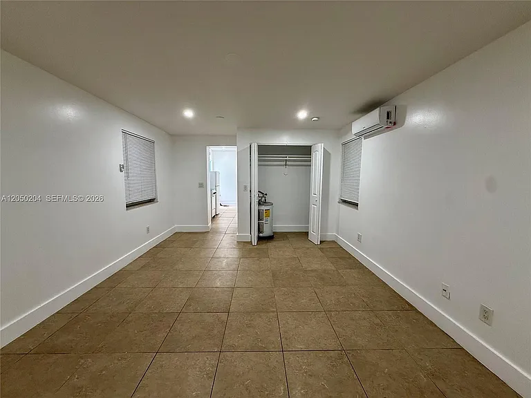 427 NE 62nd St #14 — Photo 6