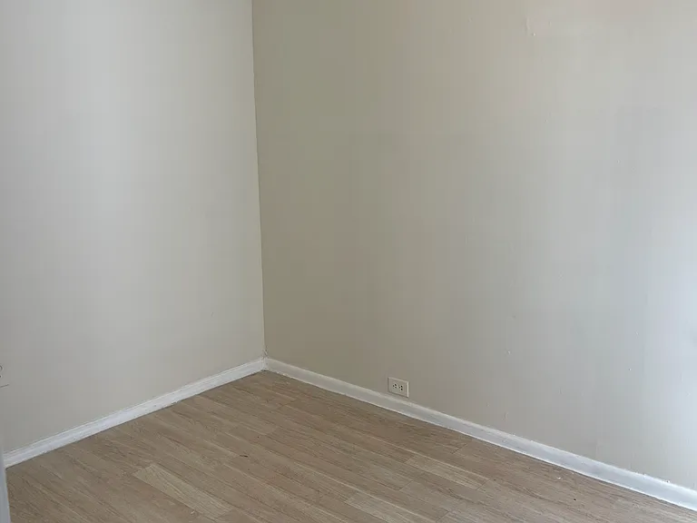 1651 Hunt Ave — Photo 6