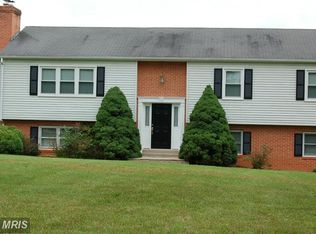 7887 Sir Topas Dr, Warrenton, VA 20186