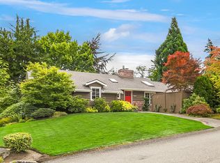 954 88th Ave NE, Medina, WA 98039