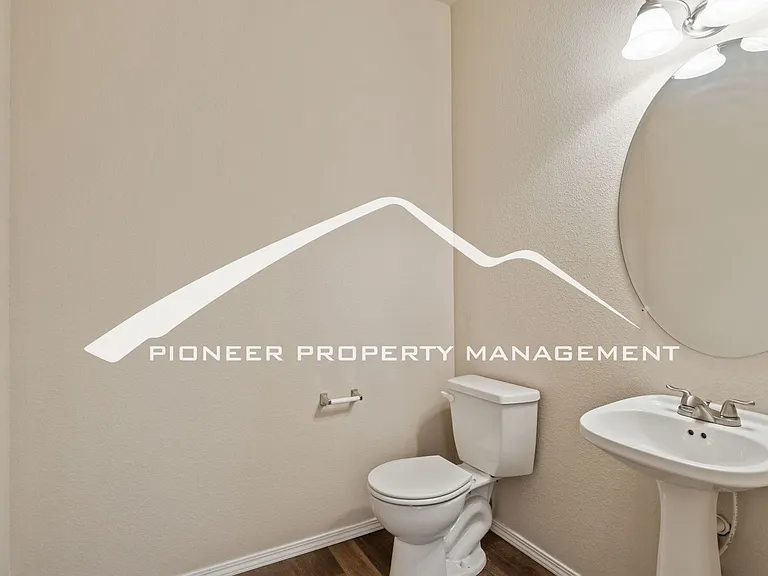 6247 Fowler Mill Point — Photo 17