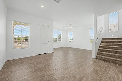 8232 E University Dr Photo 1