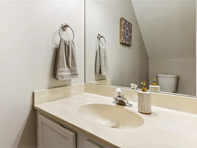 1166 Magnolia Way SE — Photo 12