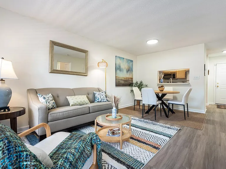 Brookefield Apartments — Photo 16