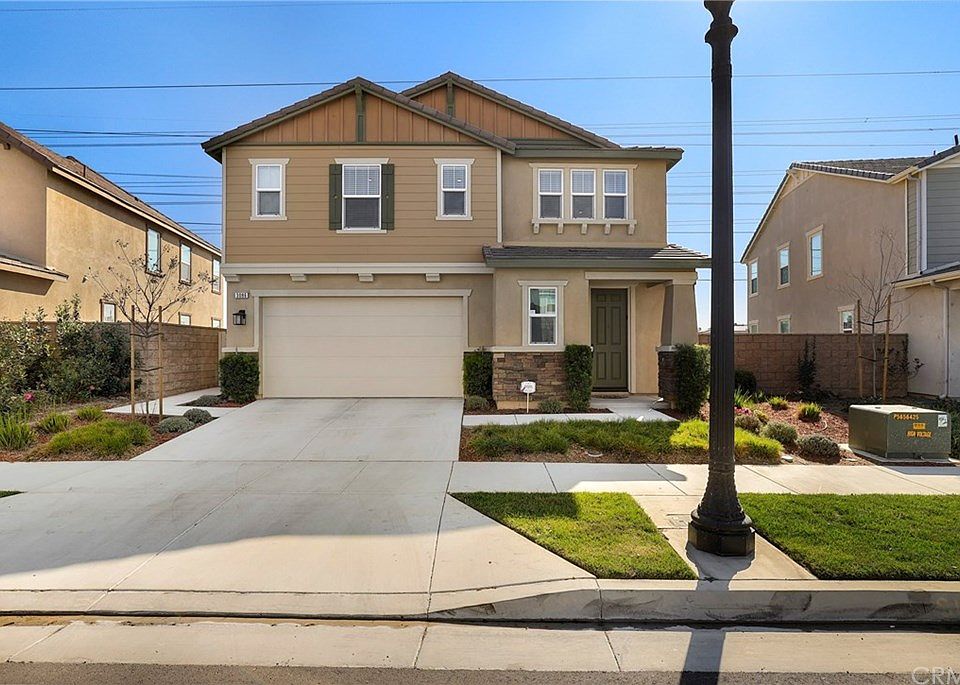 1st image of 3086 E Arbor Ln