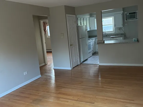 7952 Madison St, River Forest, IL 60305