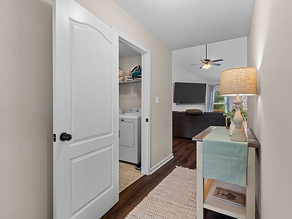 4th image of 2853 Kettle Ct