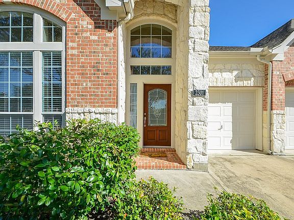 2nd image of 2301 Seabreeze Ln