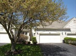 947 Heathrow Ln, Naperville, IL 60540