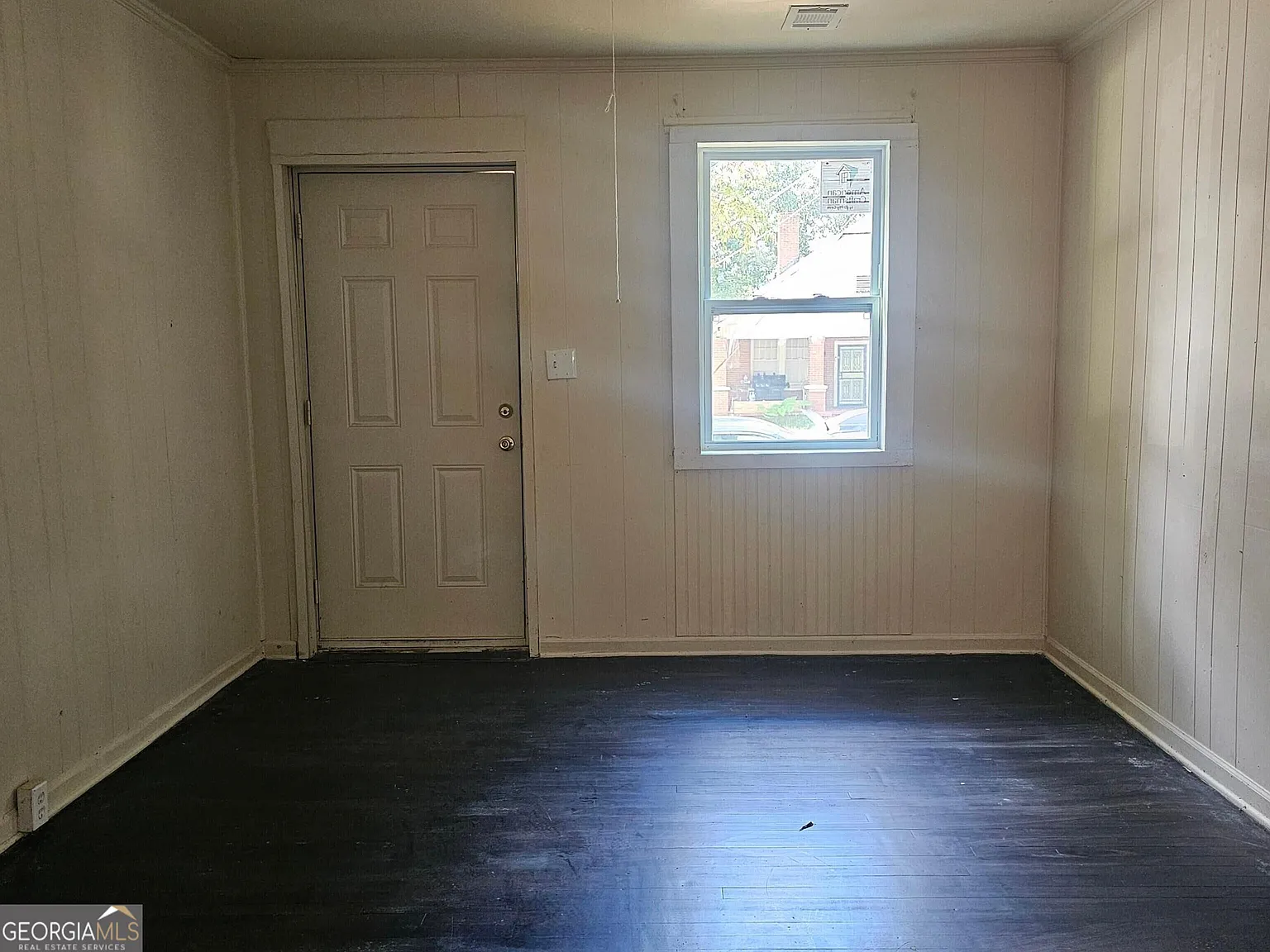 2 bed, 1.0 bath, 837 sqft, $799 — Photo 2