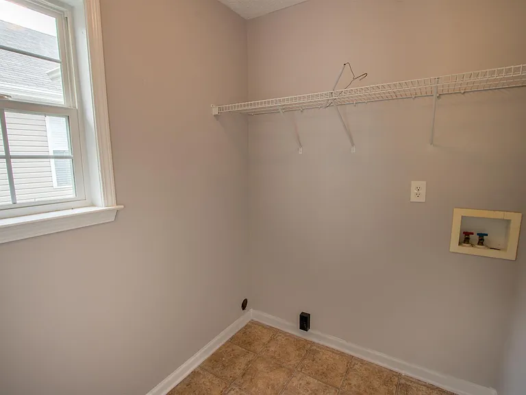 4054 Margo Cir — Photo 19