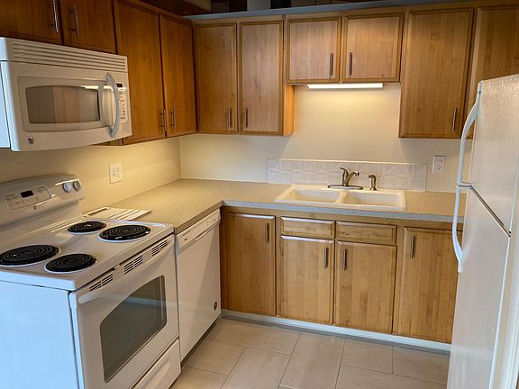 5th image of 3120 S Gregson Ct