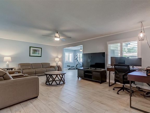 3rd image of 1510A San Diego Dr