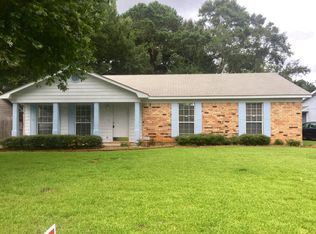 811 Royal Woods Dr W, Mobile, AL 36608